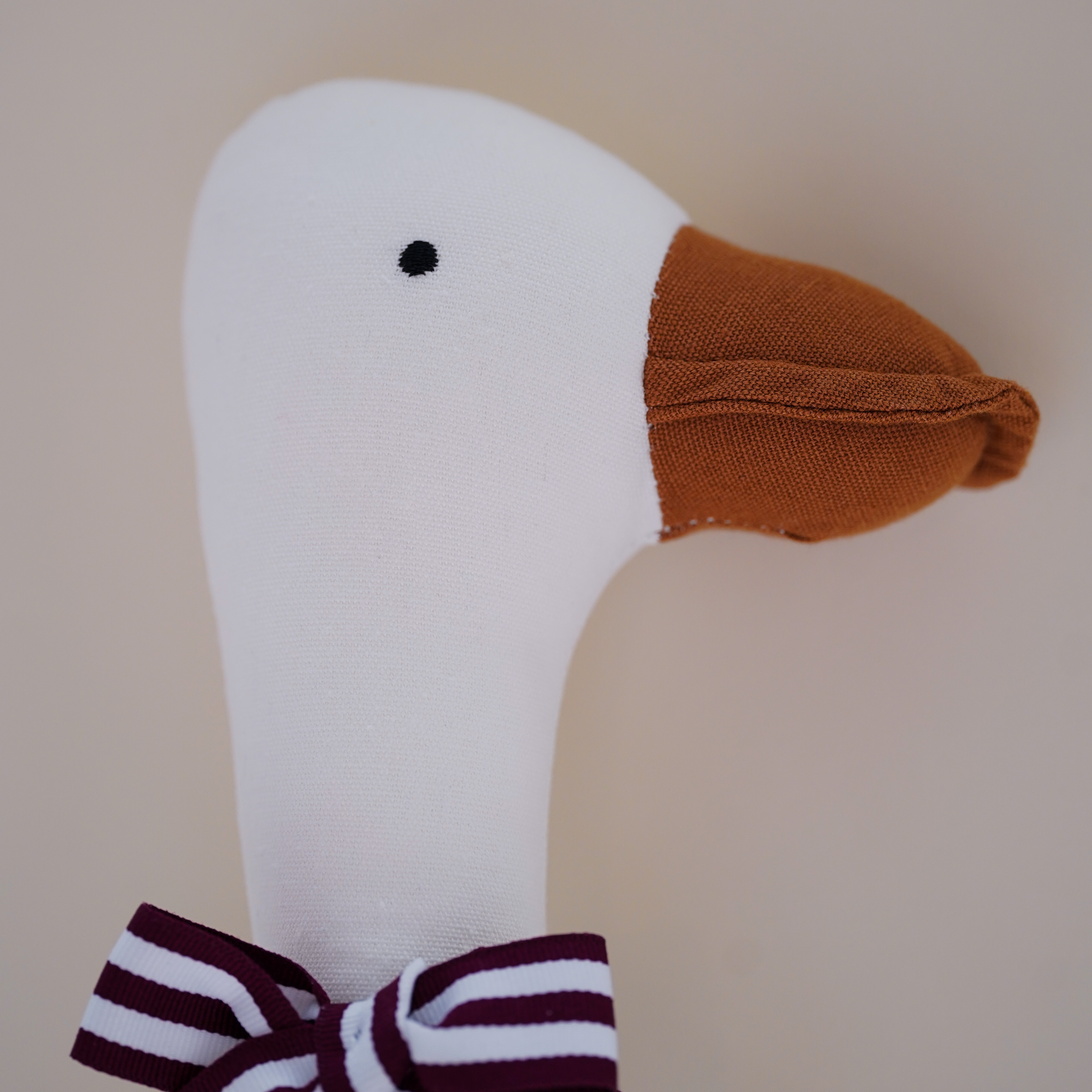 Stylish Cloth Goose Doll - Han - Baby Nursery Dolls 评论和价格