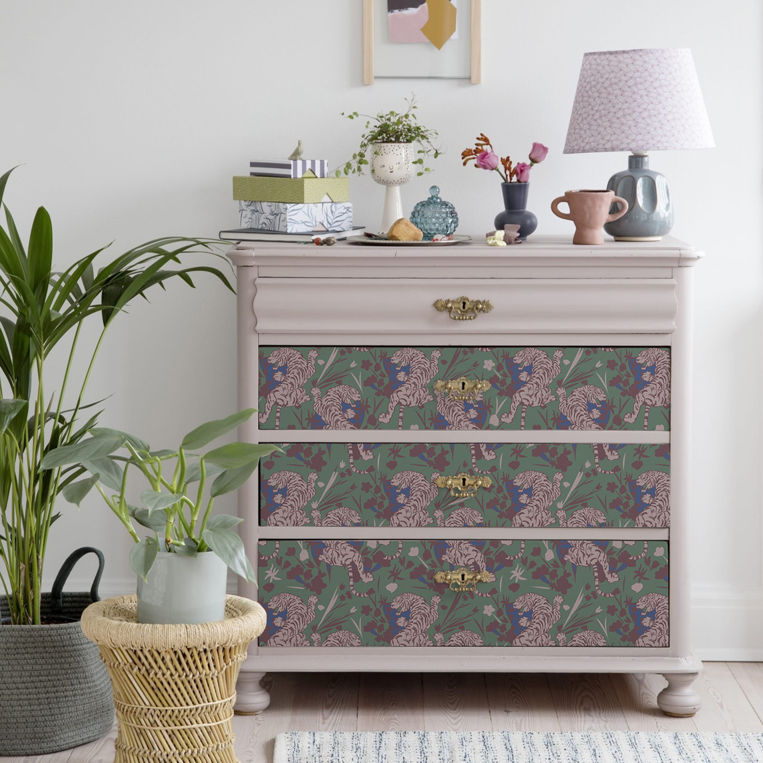 Woodland Tiger Peel and Stick  - Baby Nursery Peel And Stick Wallpaper 评论和价格